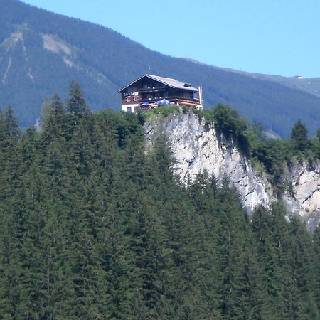 Gruppen Und Familienhof Falkenstein Krimml Exterior photo