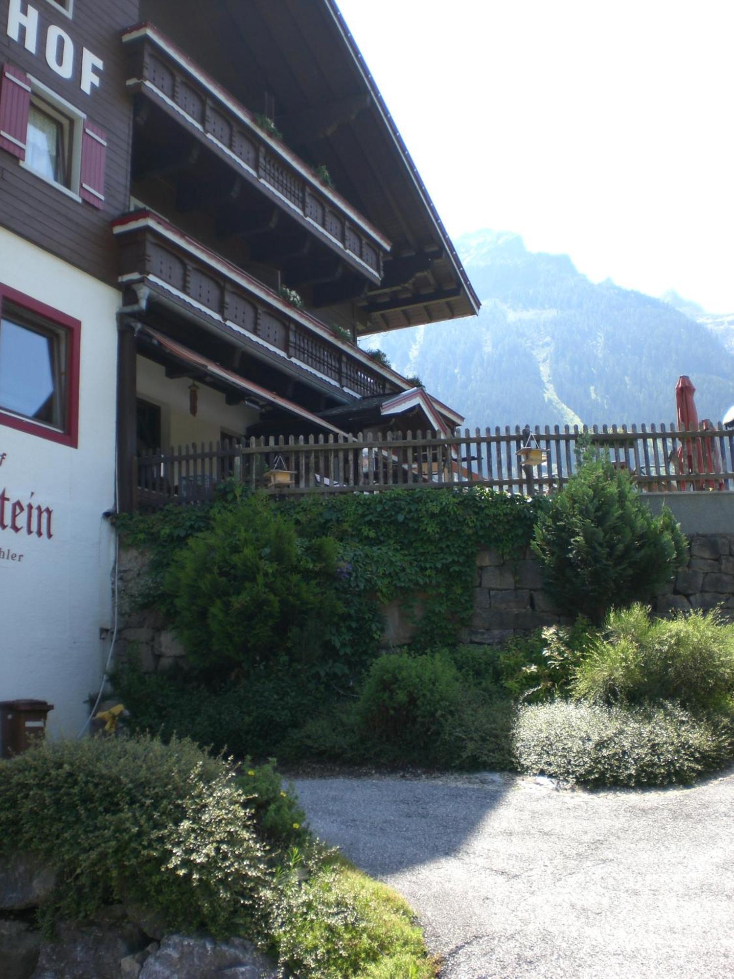 Gruppen Und Familienhof Falkenstein Krimml Exterior photo